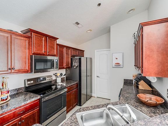 5th image of 100 Capstone Dr Unit 304