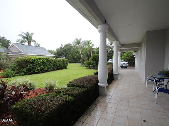 2nd image of 37 Acclaim At Lionspaw