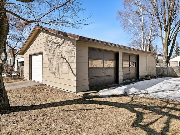 2nd image of 108 3rd St SW