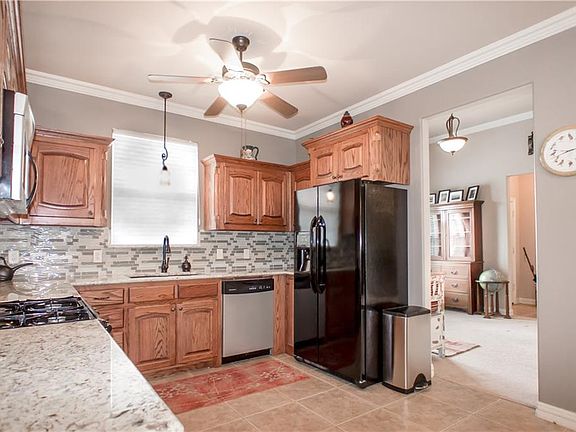4th image of 1117 Northwood Ln