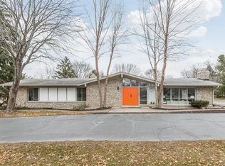 3160 Kessler Boulevard East Dr, Indianapolis, IN 46220