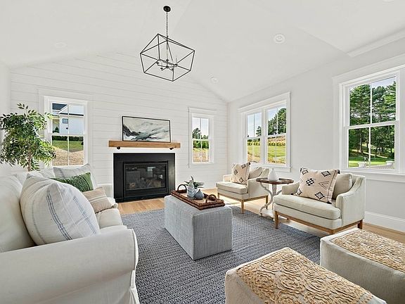 2nd image of 336 Country Club Way