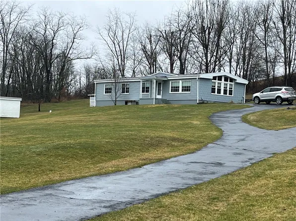 49 Cedar Grove Rd, Avella, PA 15312