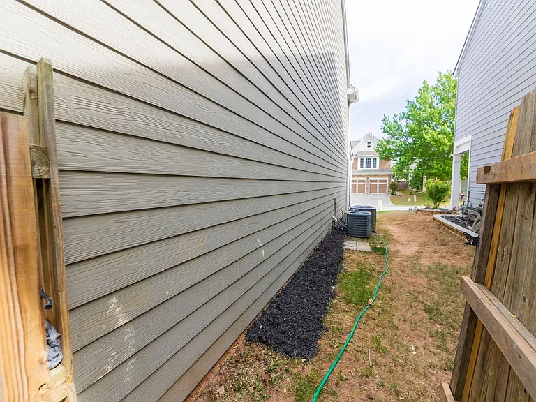 5815 Weddington Dr — Photo 31