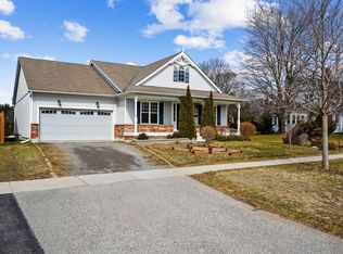 378 Lakeshore Rd, Pt Hope, ON L1A 0A4