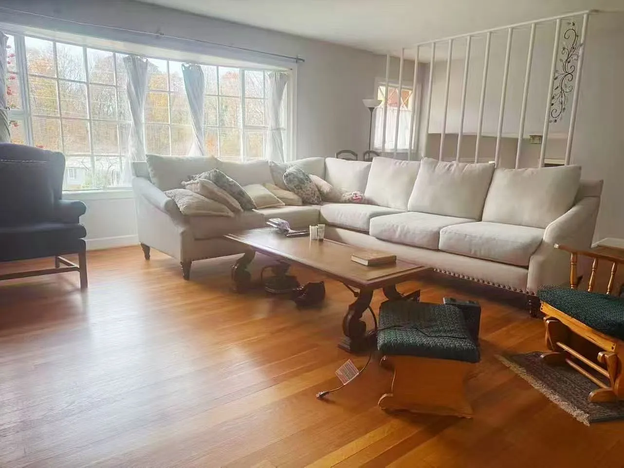 4 bed, 2.5 bath, 2281 sqft, $750 — Photo 4