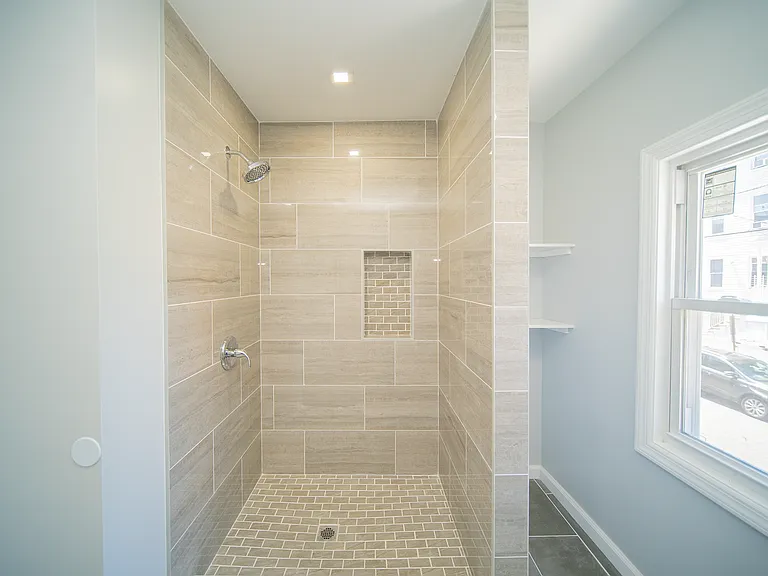 71 Beech St #2 — Photo 6