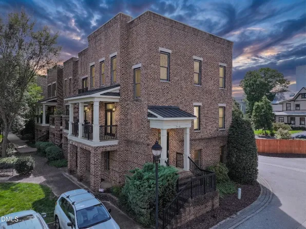 530 John Haywood Way APT 104, Raleigh, NC 27604