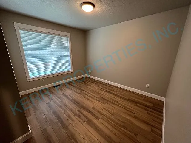 2087 SE Silver Springs Rd — Photo 13