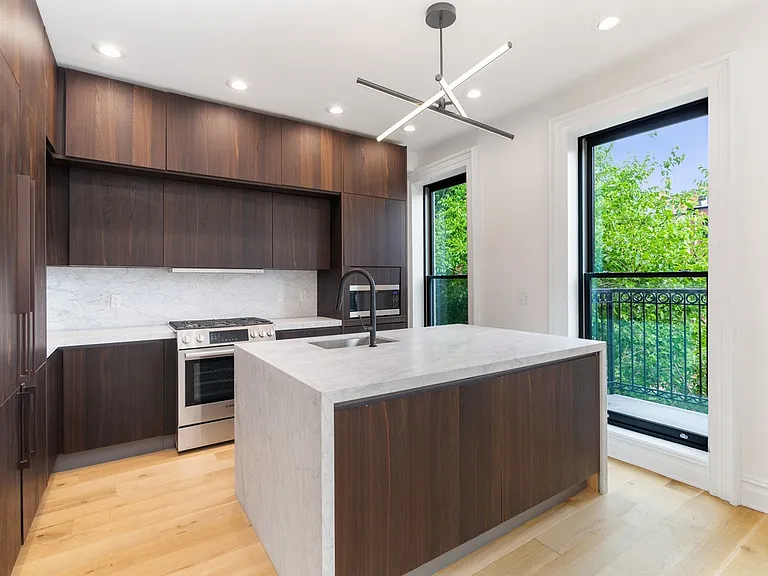 354 Macon St #2 — Photo 4
