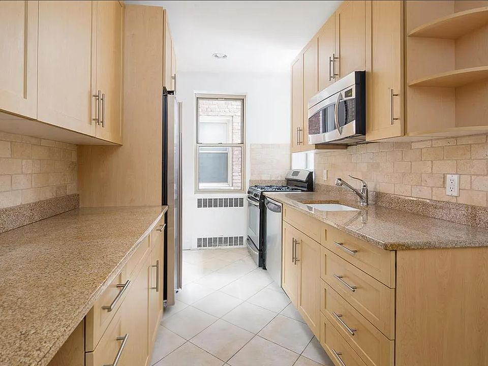 2nd image of 330 E 63rd St APT 7G