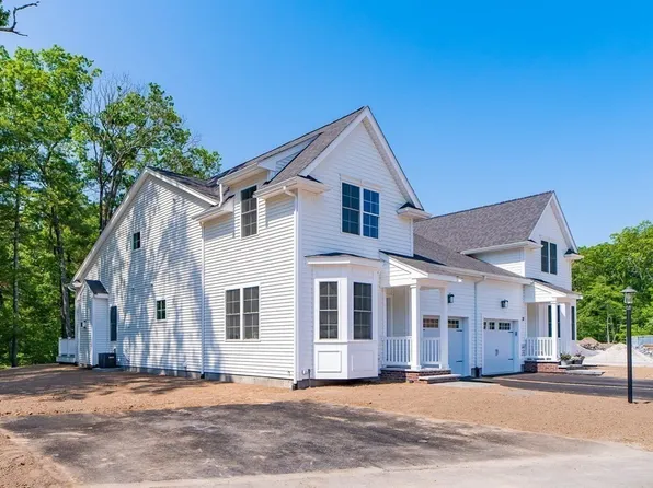 38 Acorn Pl #38, Millis, MA 02054