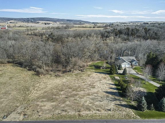 4th image of N4648 Allan Road