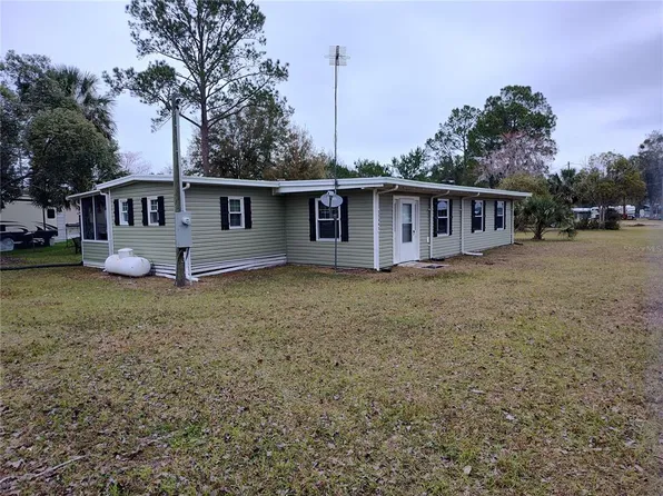 55045 6th St, Astor, FL 32102