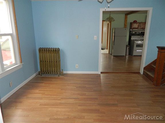 4th image of 212 S William St