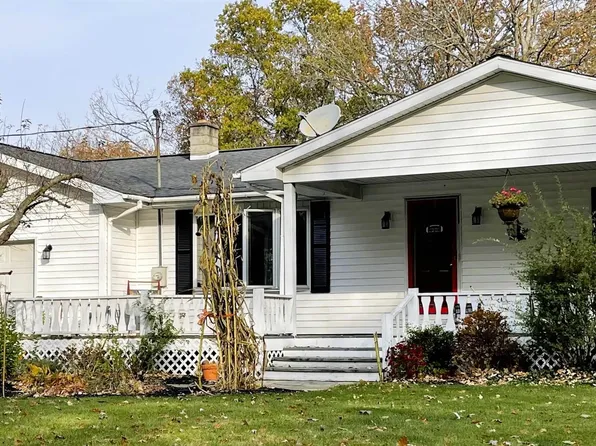6512 Chesaning Rd, Chesaning, MI 48616