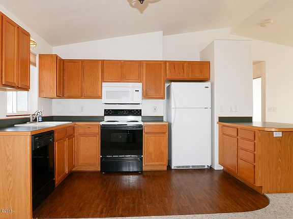 5th image of 1981 NW Admiralty Cir