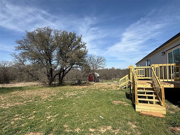 3rd image of 380 Valley Ridge Dr