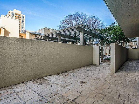 3rd image of 4001 N New Braunfels Ave APT 106