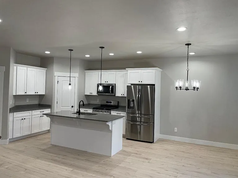 3760 W Big Horn Dr — Photo 2