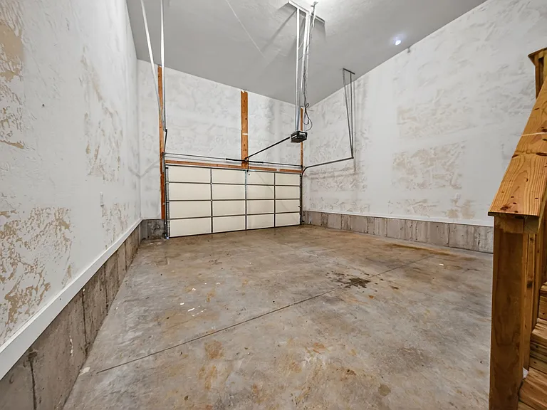 1420 S Treetop Ct — Photo 24
