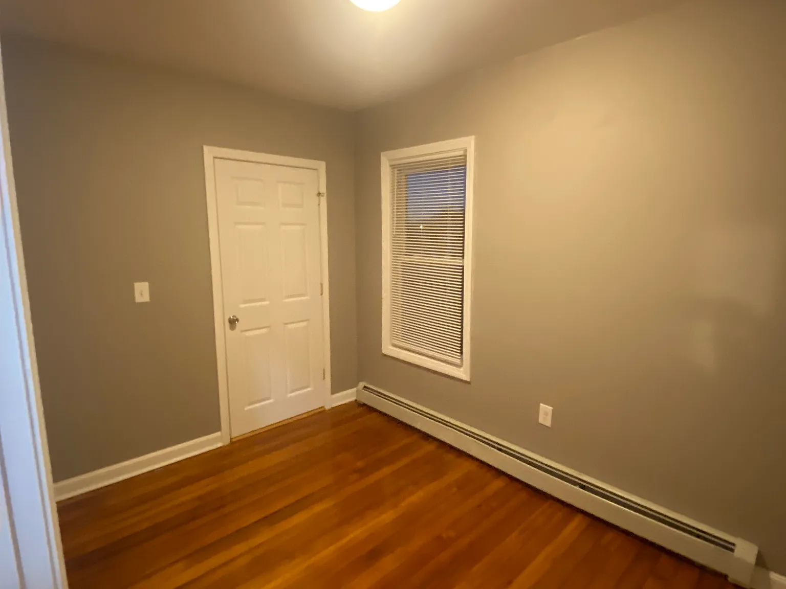 3 bed, 1100 sqft, $2,950 — Photo 3