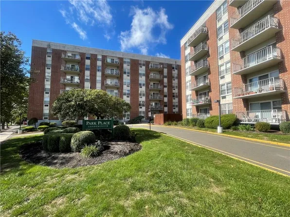 35 Park Ave APT 2L, Suffern, NY 10901