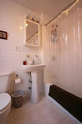 Rented by Oxford Property Group | media 12