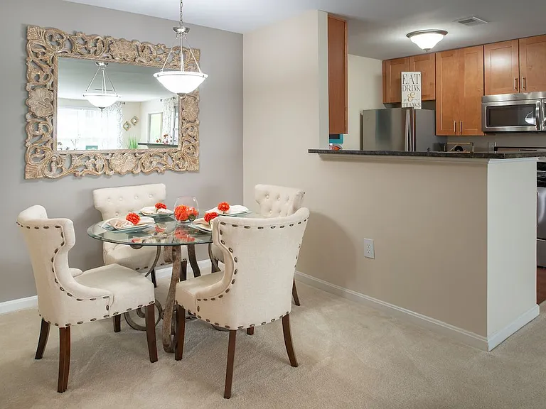 Elms Centreville — Photo 12