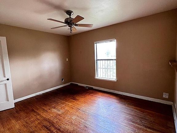 5th image of 311 FREEMAN DR