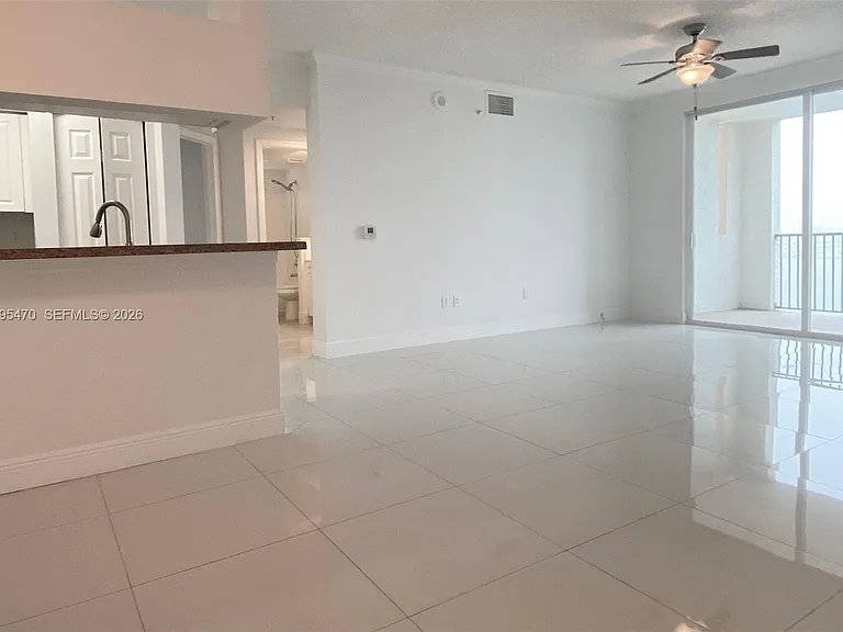 17100 N Bay Rd #1604 — Photo 7