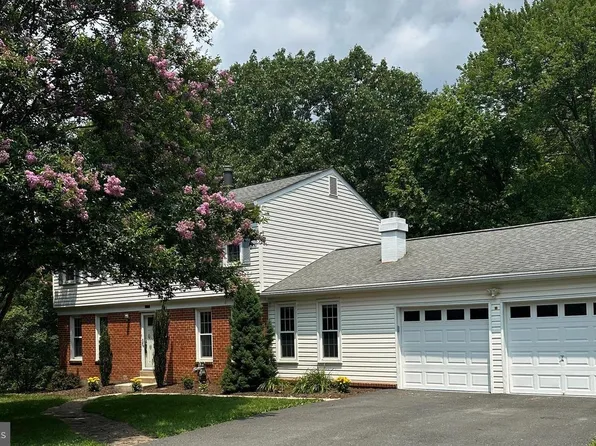 12348 Coleraine Ct, Reston, VA 20191