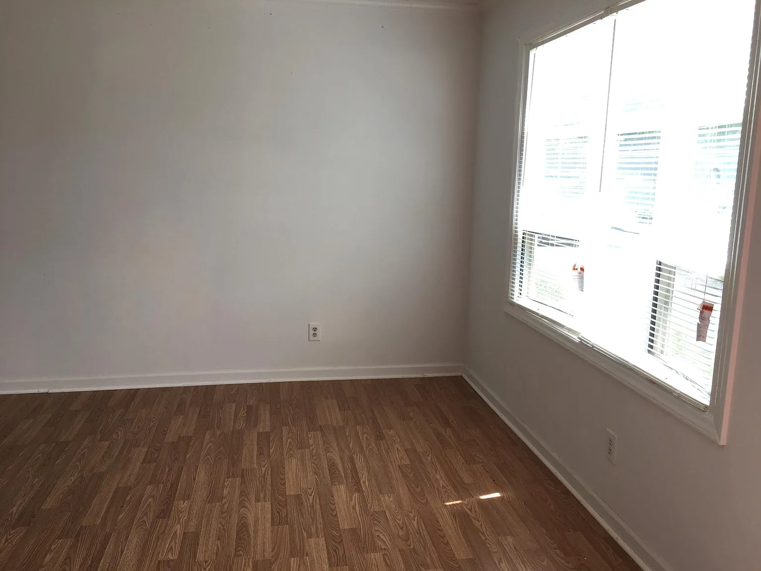 2 bed, 1.5 bath, 1040 sqft, $1,100 — Photo 2