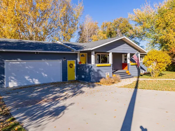 248 South 3rd St E, Cowley, WY 82420