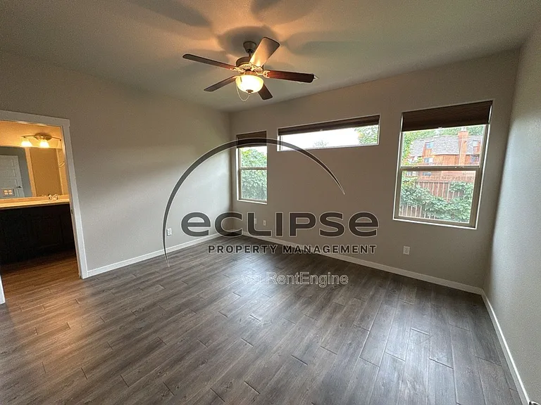 2921 Magnolia Ave — Photo 20