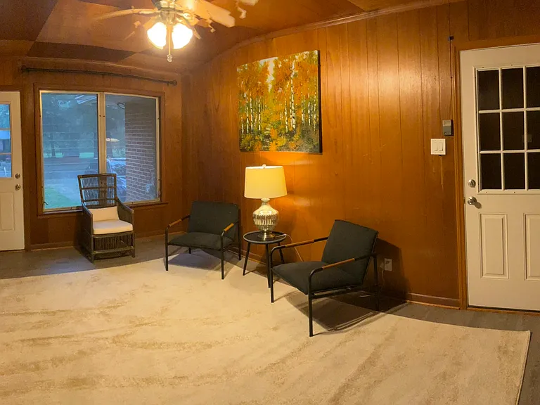 1921 Edgerton Dr — Photo 23