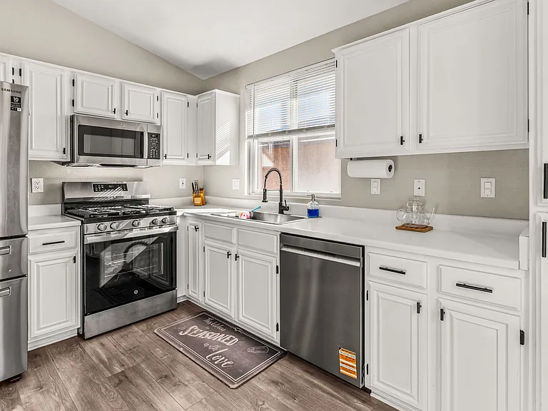 44570 Johnston Dr — Photo 6