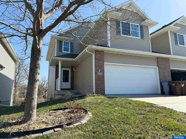 8234 S 86th St, Lincoln, NE 68526