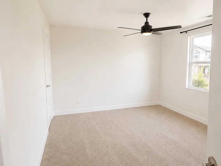 6087 W Norwich Ave — Photo 13