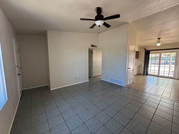 3rd image of 1205 Cottonwood Dr