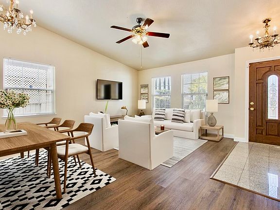 5th image of 4542 Fox Valley Cir
