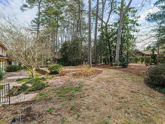 3rd image of 29 Olde Springs Rd