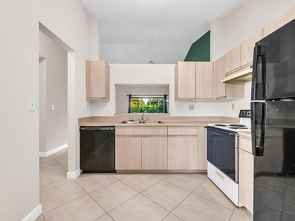 5th image of 9665 NW 76th Court
