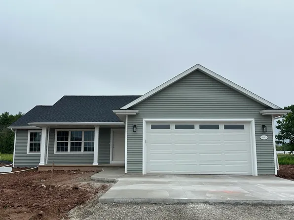 N8913 Wildflower Ln, Brillion, WI 54110