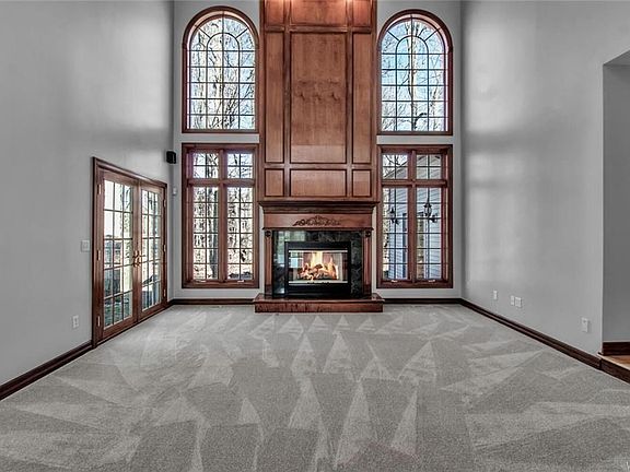 4th image of 9642 Cobblestone Dr