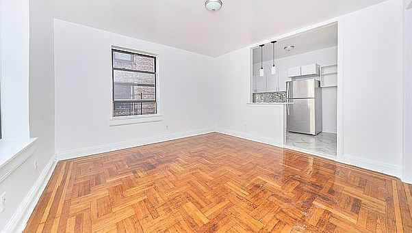 1st image of 13 Cumming St APT 2D