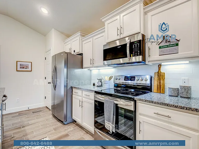 1718 Farmer St — Photo 8