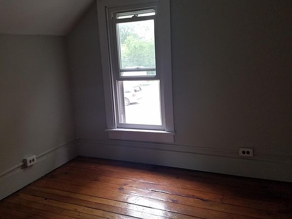 4th image of 315 W Thomas St #1