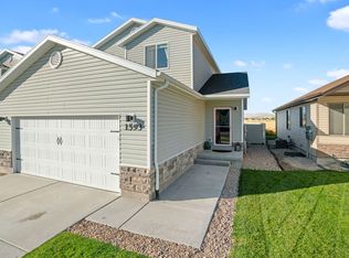 1593 E Tumwater Ln, Eagle Mountain, UT 84005