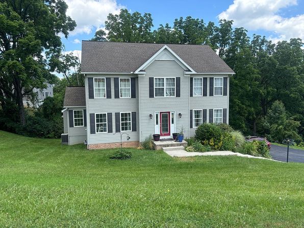 106 Greystone Dr